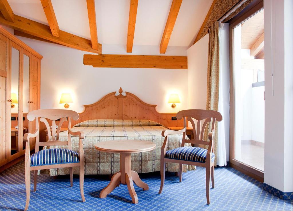 Hotel Jolanda San Martino di Castrozza Szoba fotó